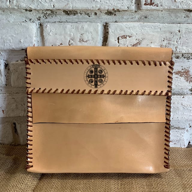 Funda Resucitó en piel San Benito