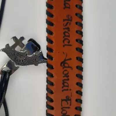 Colgador cuero COSIDO A MANO.MODELO 3