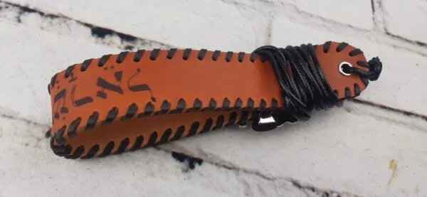 Colgador cuero COSIDO A MANO.MODELO 4 - Imagen 2