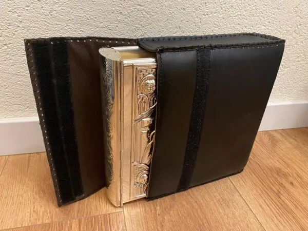 Funda Biblia Repujada