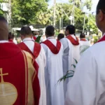 ¿Cuáles son los ornamentos litúrgicos y su significado?